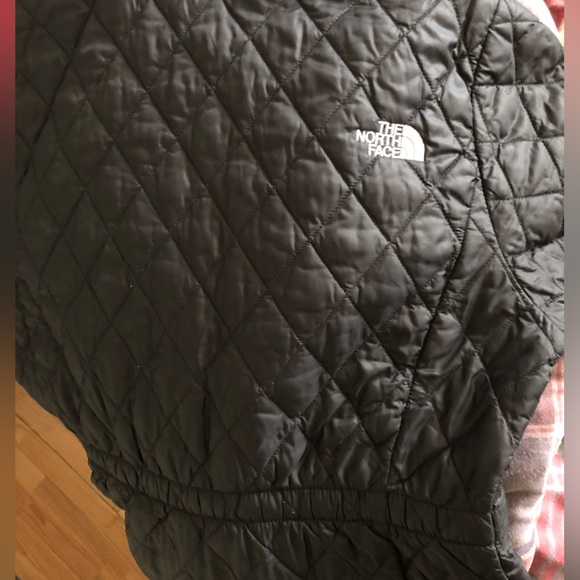 The North Face®️ Windbreaker Jacket - Picture 9 of 9